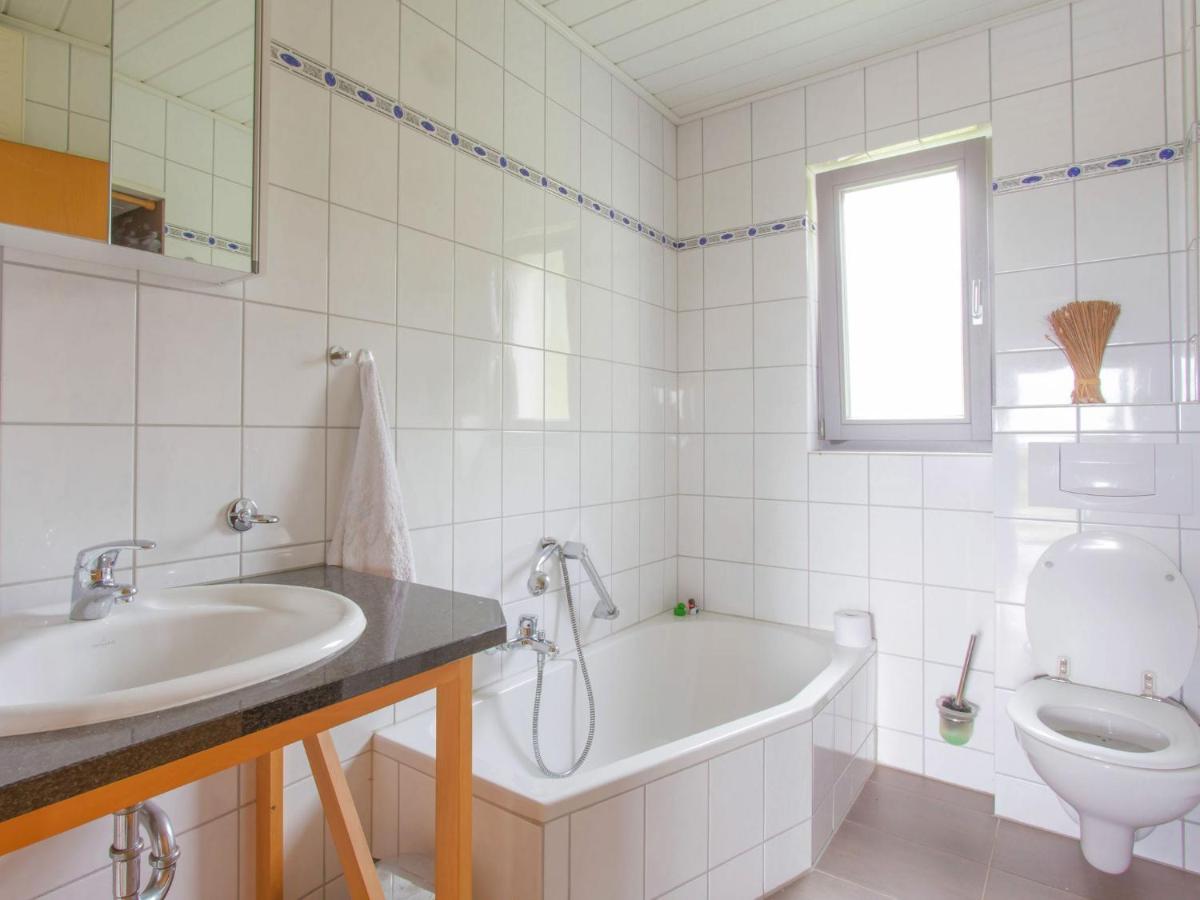 Luxurious Farmhouse Near The Ski Area Villa Hellenthal Esterno foto
