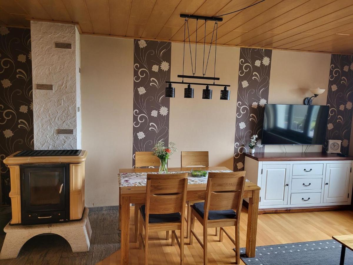 Luxurious Farmhouse Near The Ski Area Villa Hellenthal Esterno foto